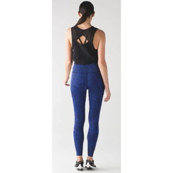 Lululemon Like Nothing 7/8 Tight Antique Paisley Sapphire Blue Black-sz 6 - Picture 3 of 7
